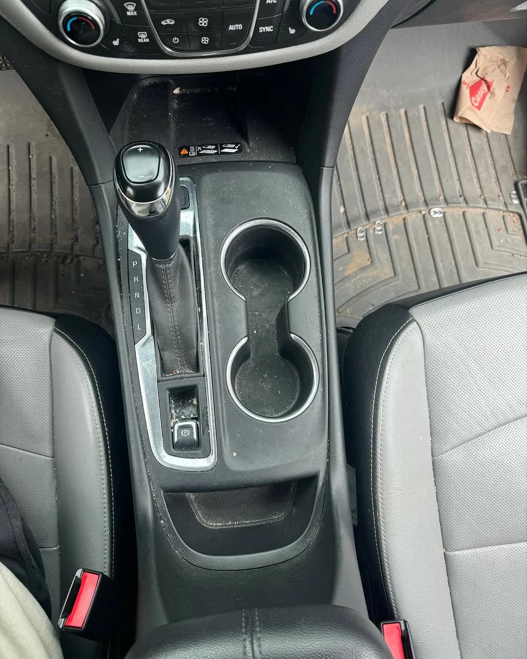 Equinox / center console, authentic Evolution X before image